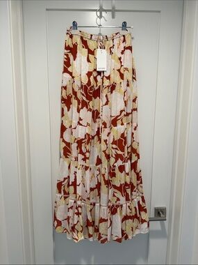 New with tags kivari floral maxi skirt size medium. Elastic drawstring waist